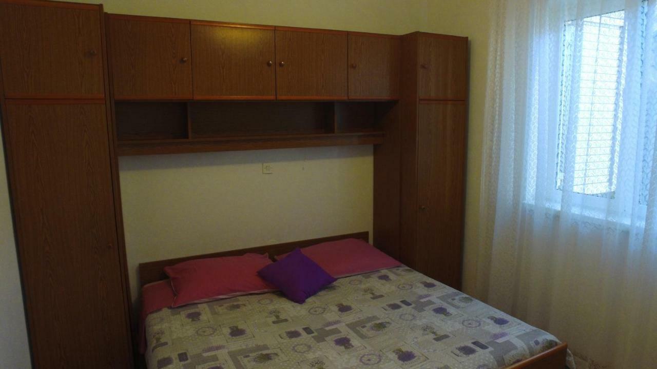 Apartment Karuza Rukavac Vis Exterior photo